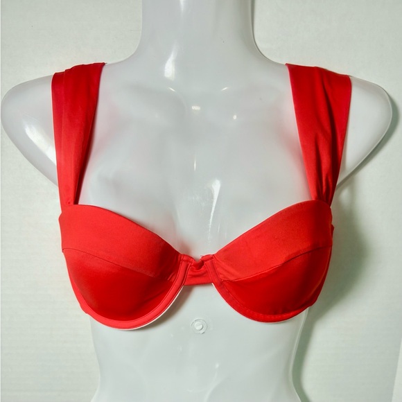 WEWOREWHAT Claudia Bikini Top in Spicy Orange - Picture 4 of 9